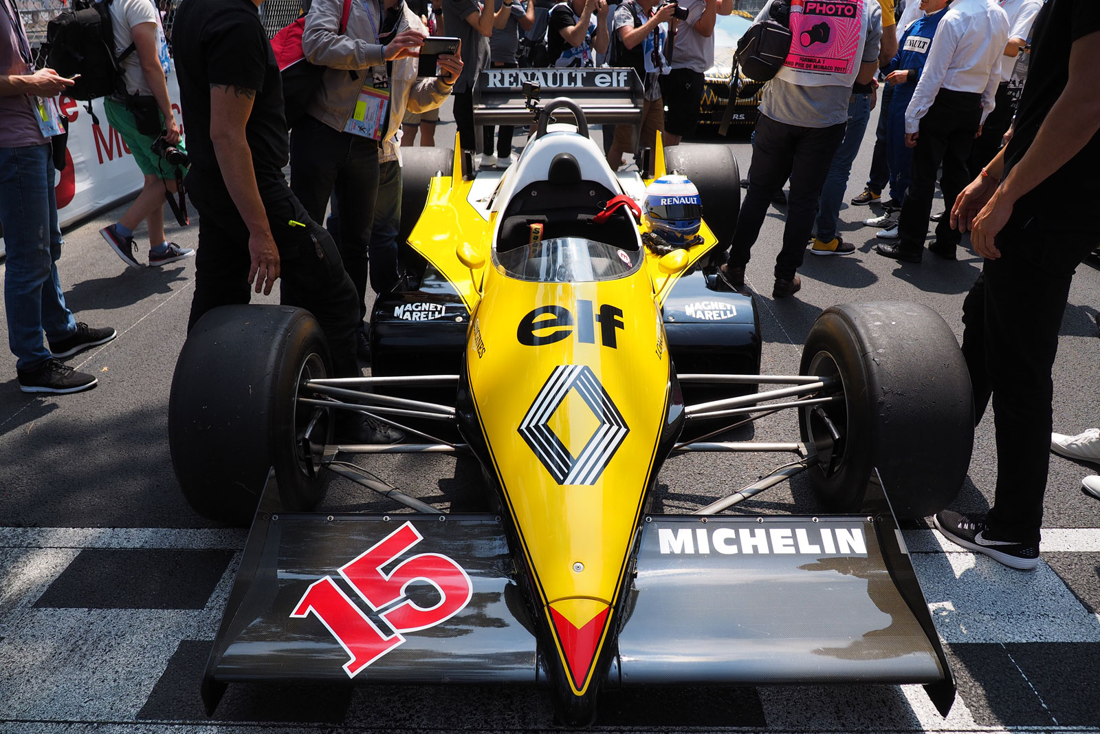 Rd.6 MCO】ルノーRS01（1977年）、ルノーRE40（1984年