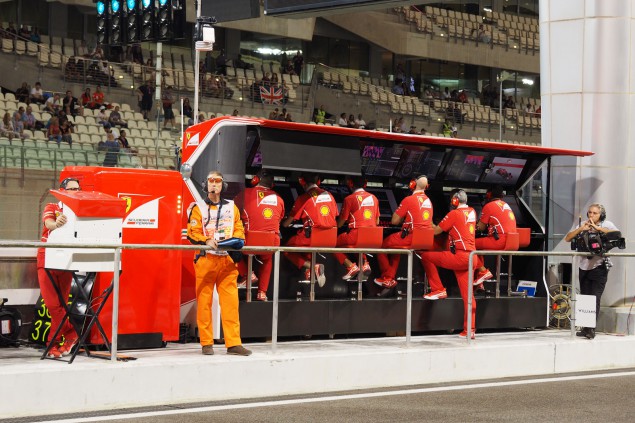 PITWALL-FER-01