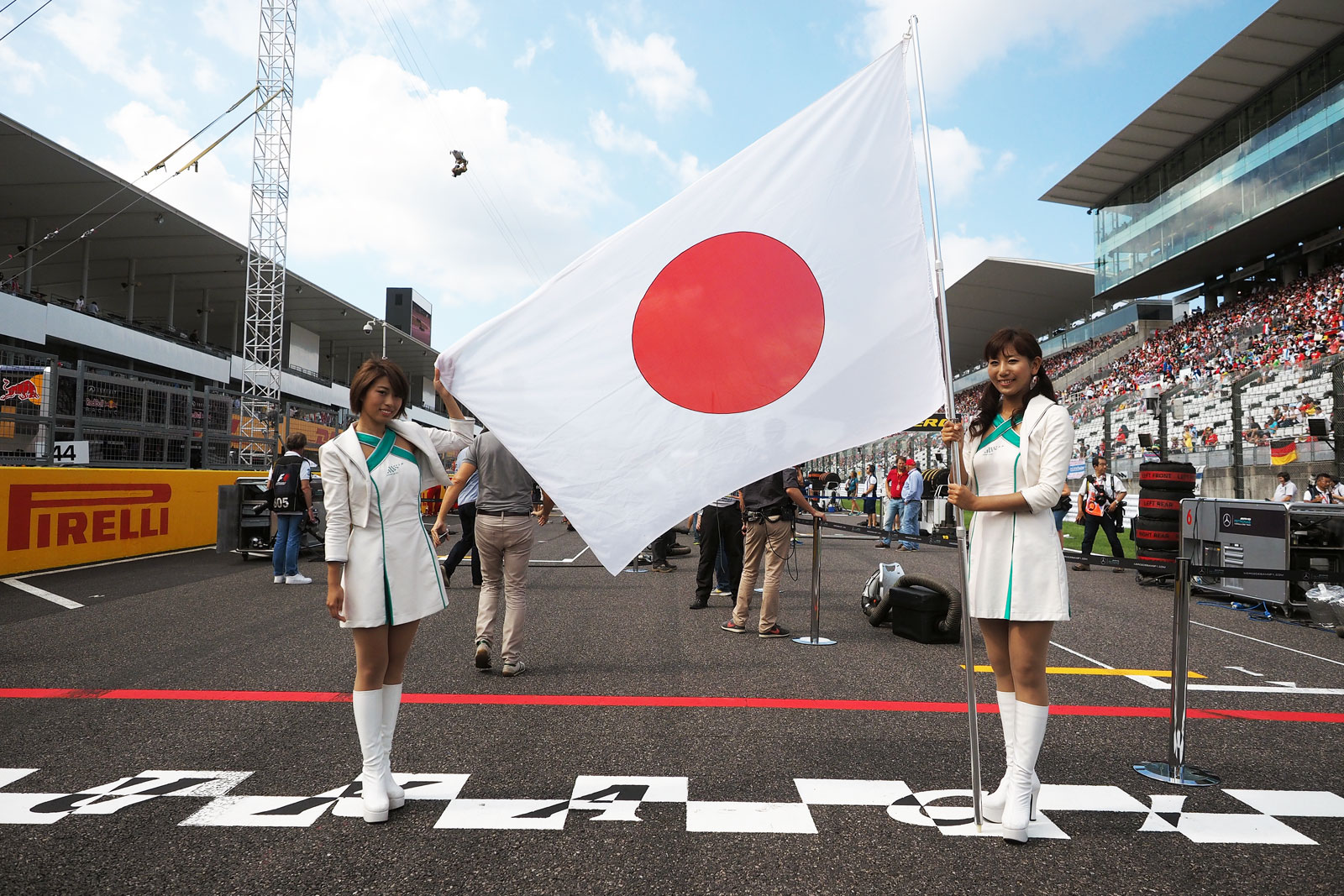 【F1ビューティー】2015 Rd.14 日本GP編「グリッドガール不在でも鈴鹿サーキットクイーン」