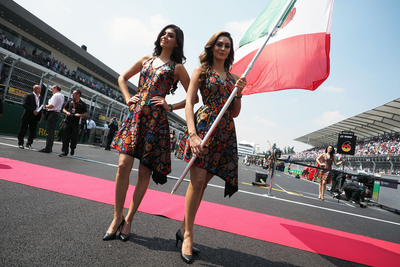 【F1ビューティー】2015 Rd.17 メキシコGP編「今季ナンバーワン!?のメキシコらしい美女たち！」