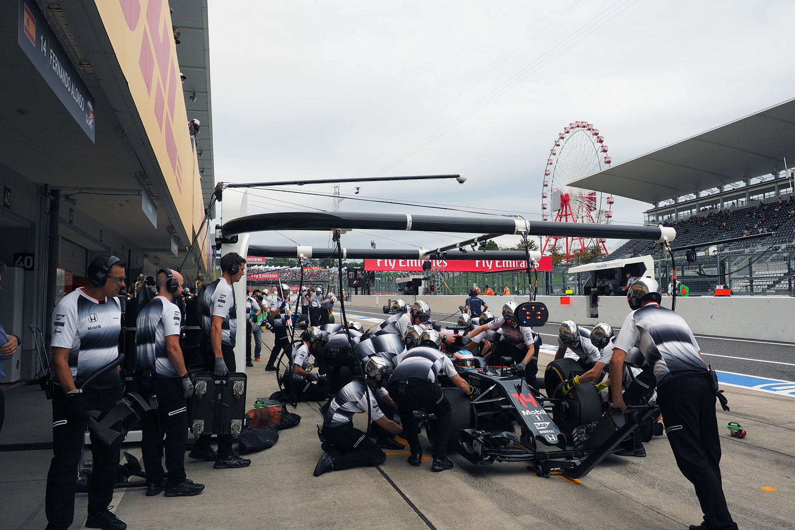 【日本GP・土曜】マクラーレンQ1敗退の理由は「踏めない」トラクション不足