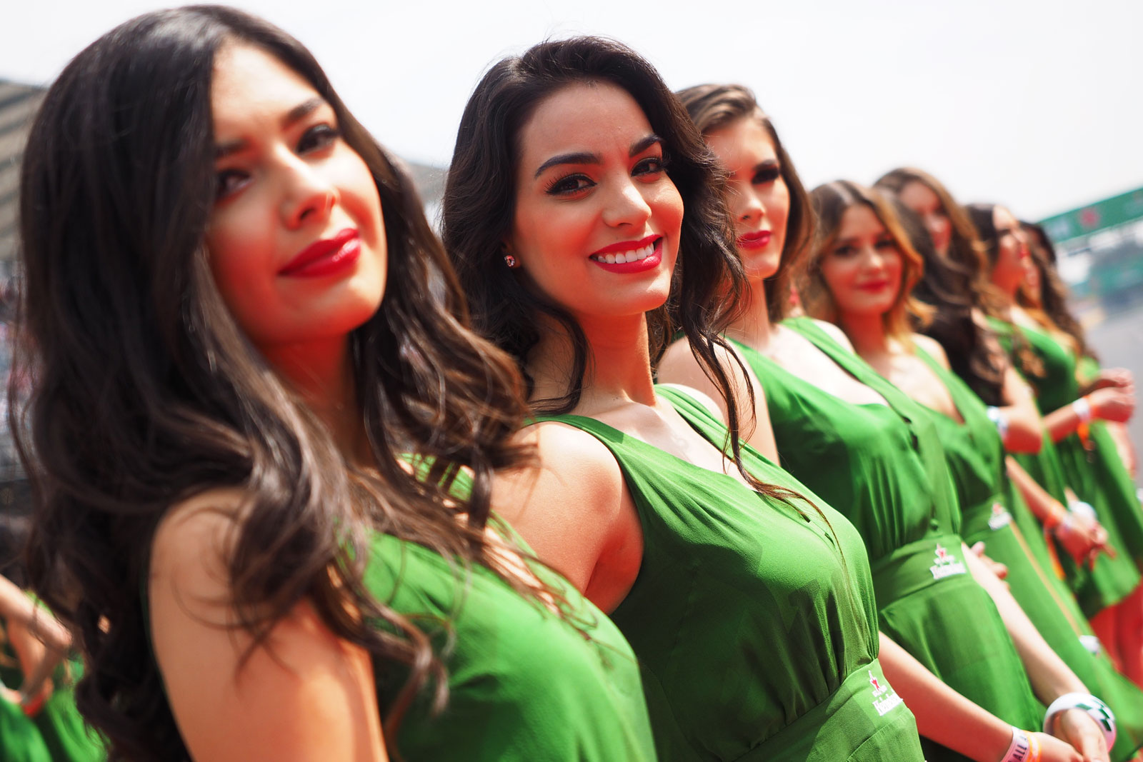 【F1ビューティー】2016 Rd.19 メキシコGP編「ハイネケンのメキシコ美女たち」（その1）