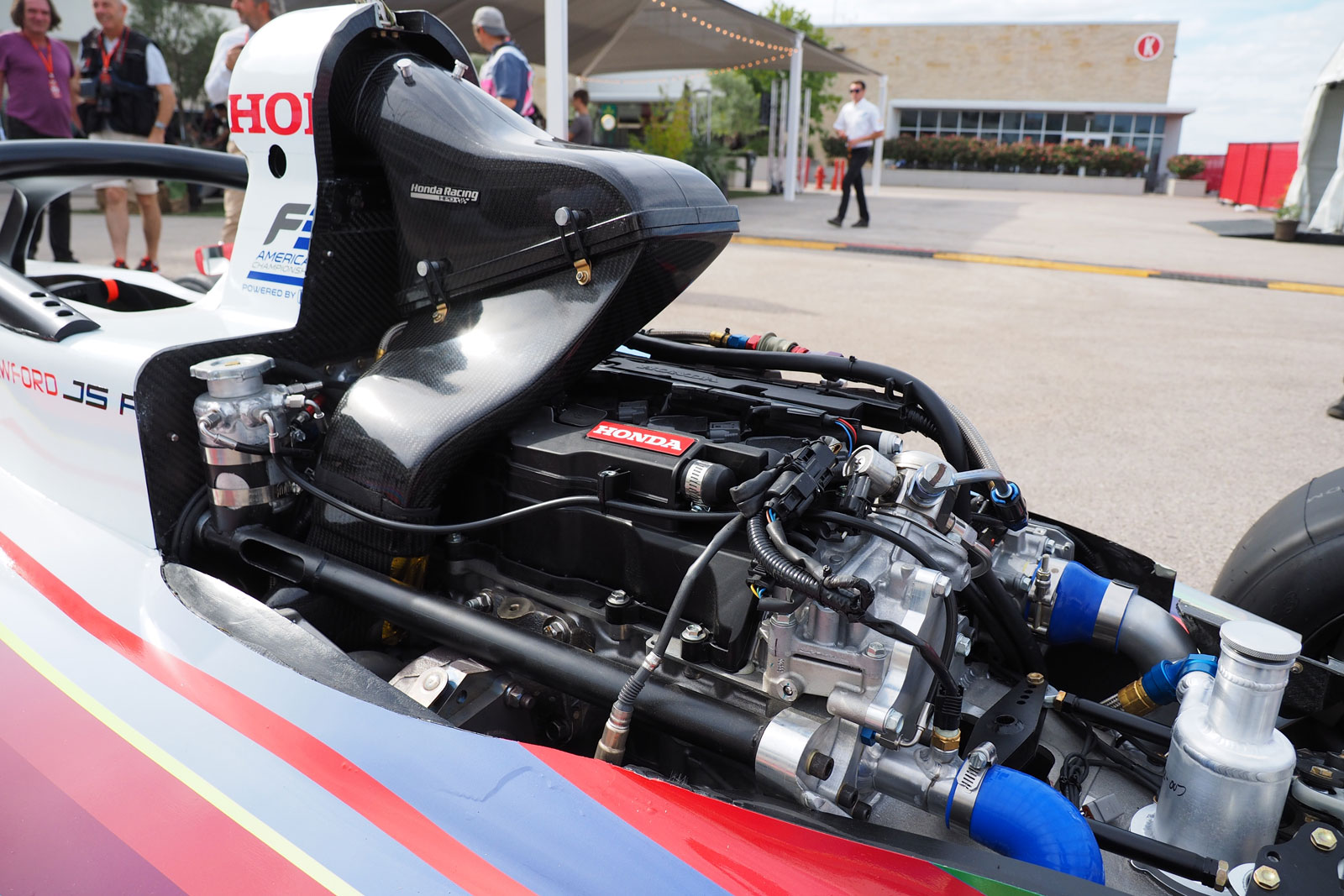 リアルスコープ シビック タイプrエンジンと世界初halo採用のf3americasの車両 F1 Life