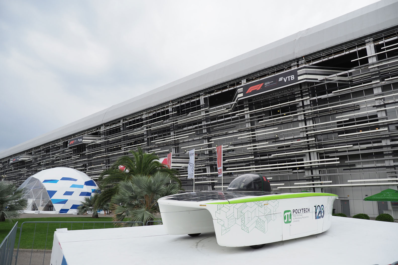 F1ファンゾーン散策 18 Rd 16 Rus まだまだ未開ながら熱心ファンも多いグランプリ F1 Life