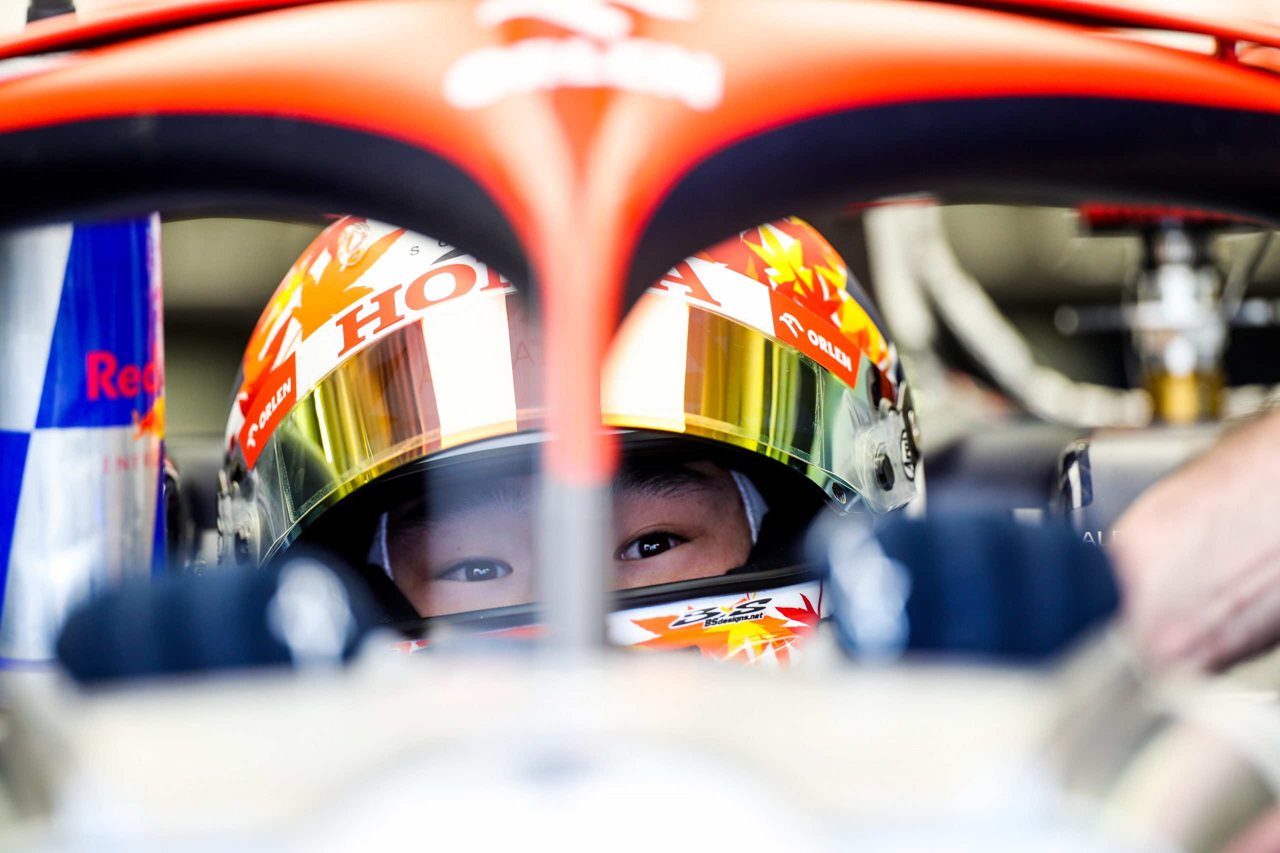 【特別レポート】角田裕毅、来季F1残留へマネージメント体制強化で「レースに集中する」