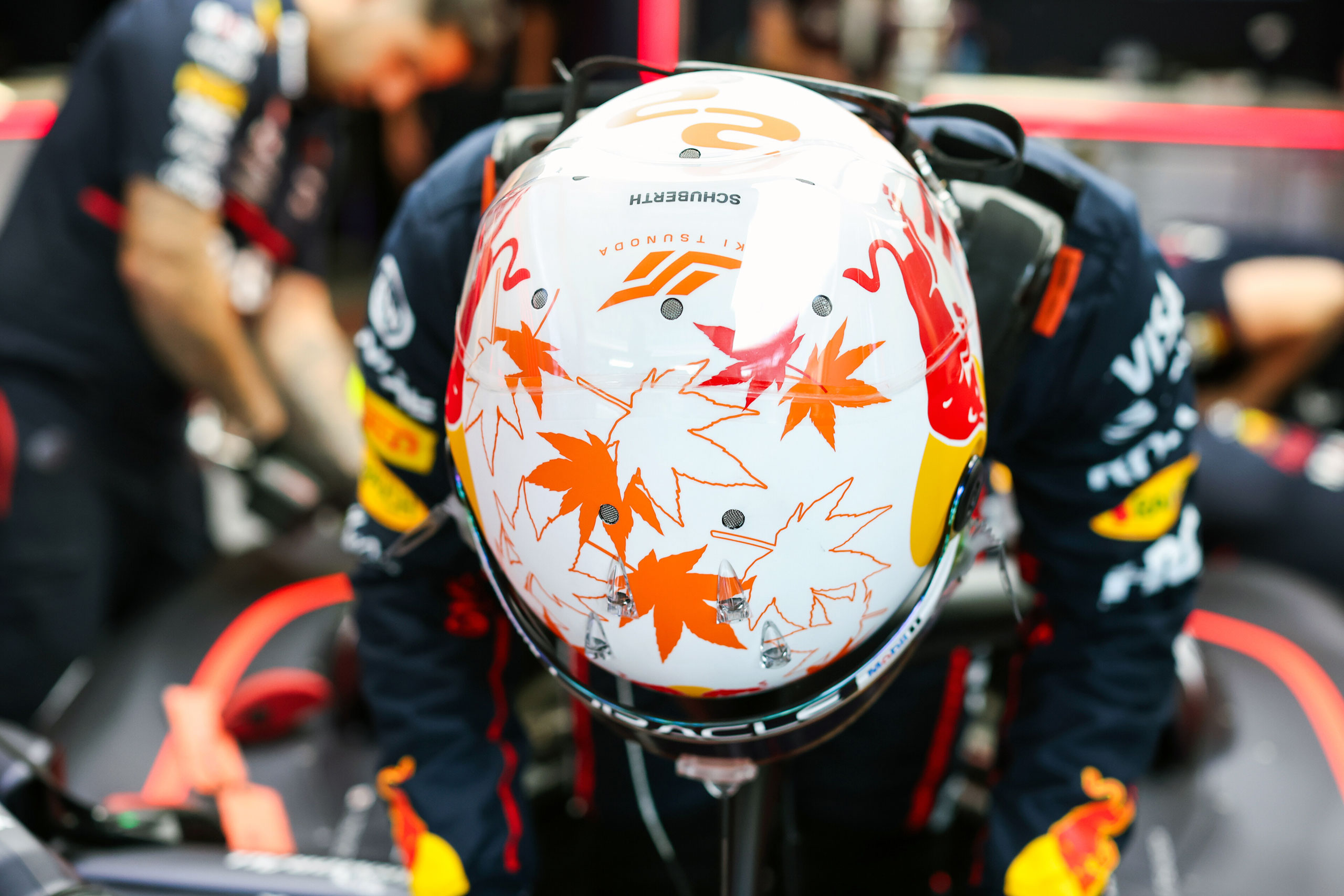 MAX VERSTAPPEN オランダGP1/1アライ製レプリカヘルメット マックス